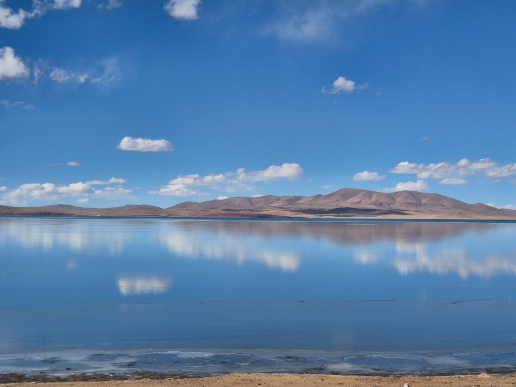 Cuona Lake viewed from Qinghai–Tibet Railway