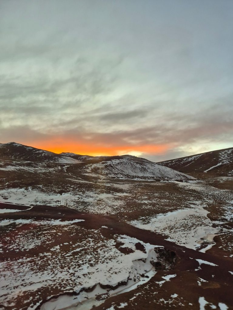 Sunset on Qinghai-Tibet Railway